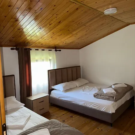 Peraj Bed & Breakfast *